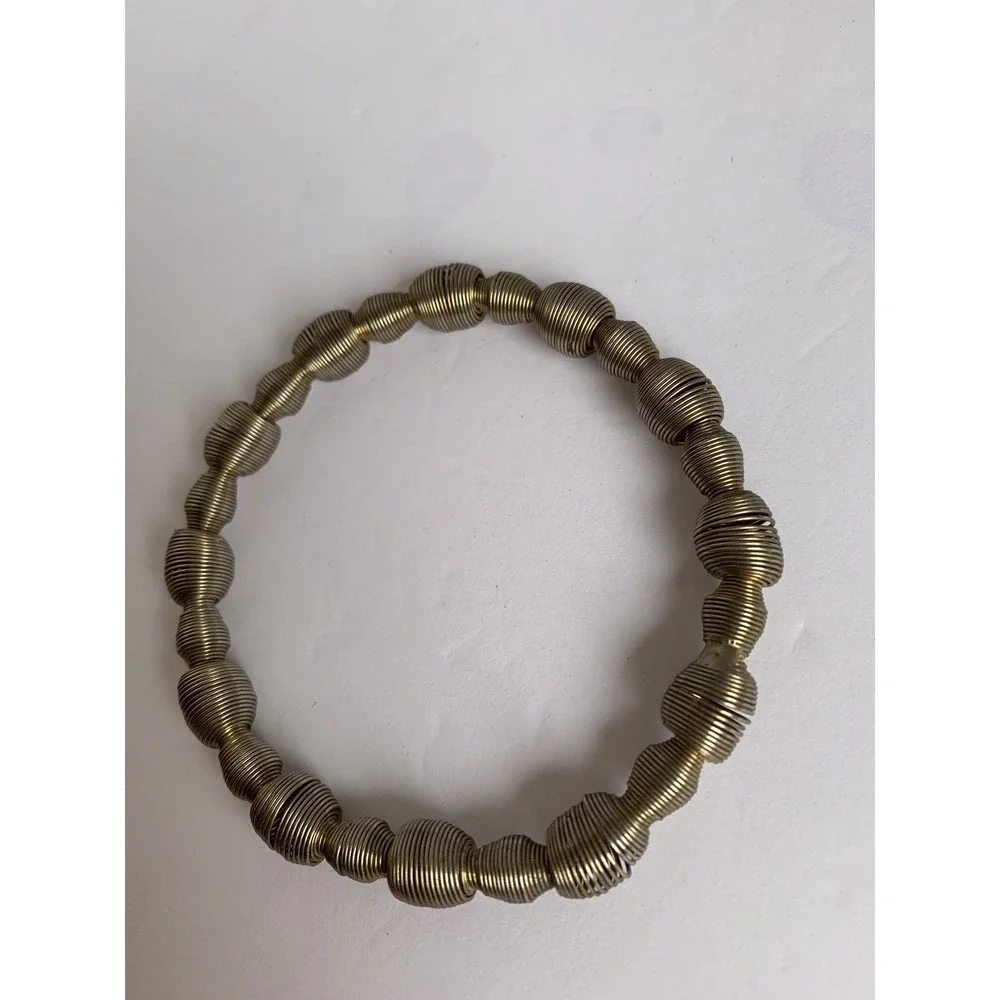 Bracelet Gold Brass Tone‎ Delicate Vintage Small Round Design Accents Bangle